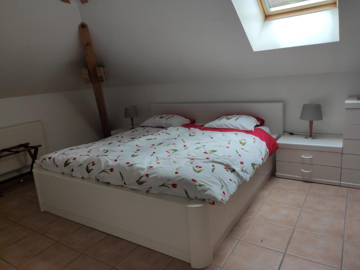 La Tulipe **** Bed & Breakfast Савин Стая снимка