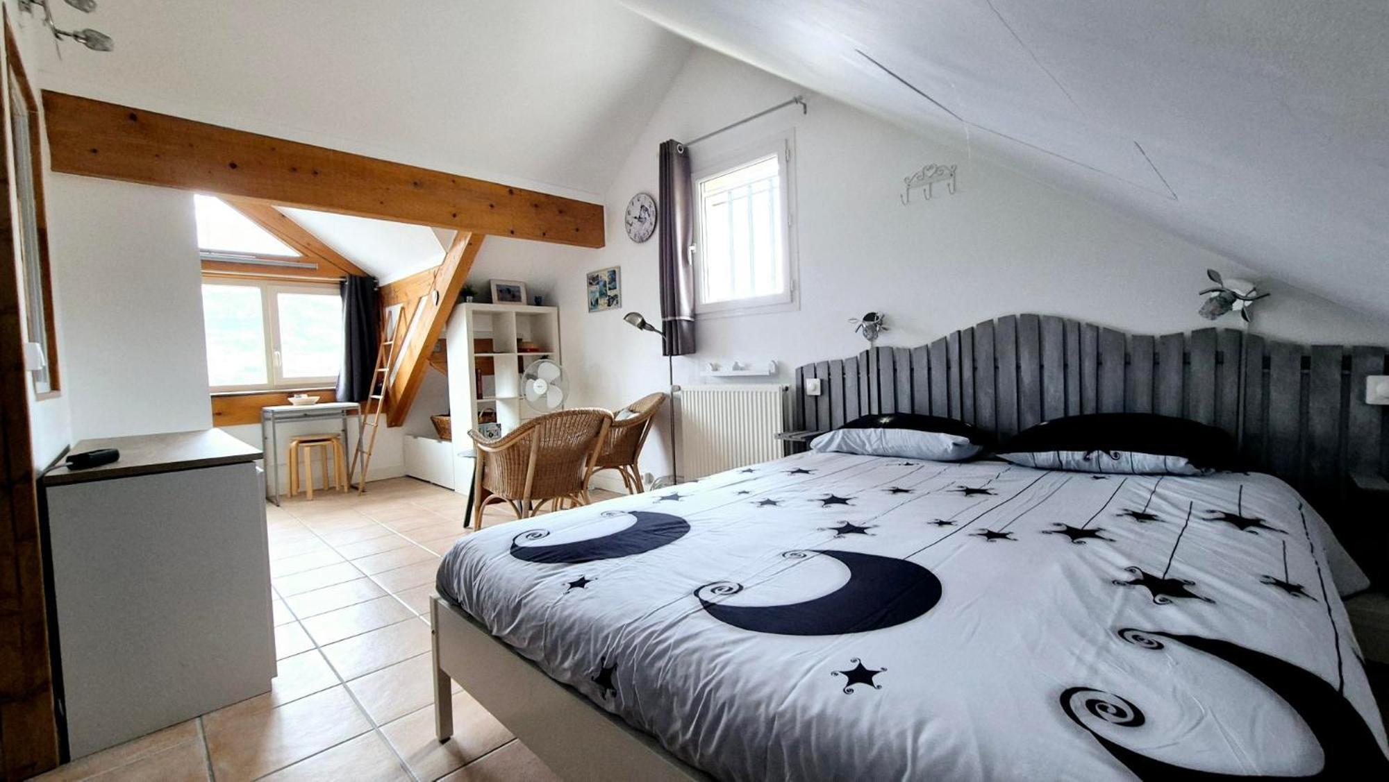 La Tulipe **** Bed & Breakfast Савин Екстериор снимка