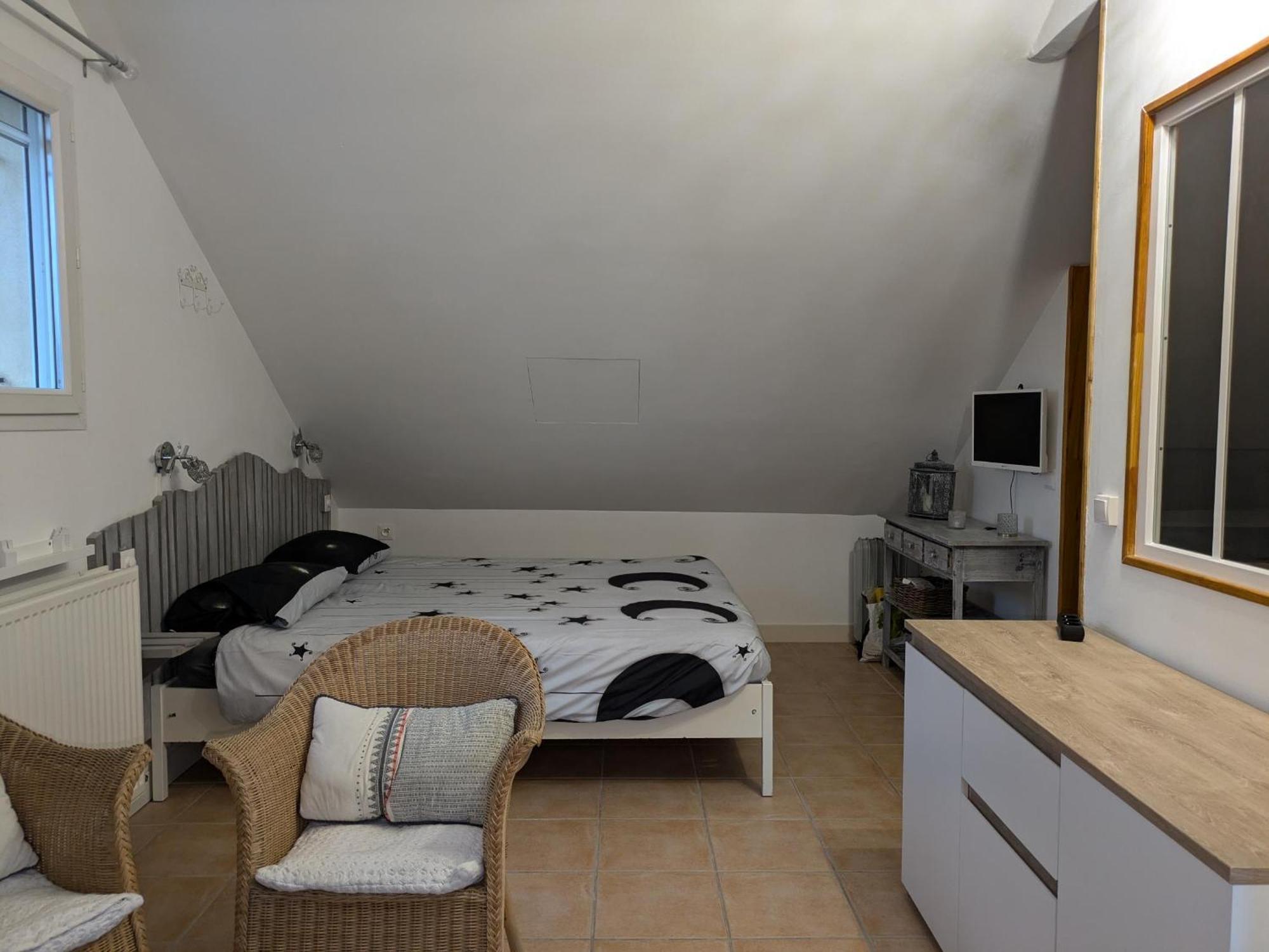La Tulipe **** Bed & Breakfast Савин Екстериор снимка