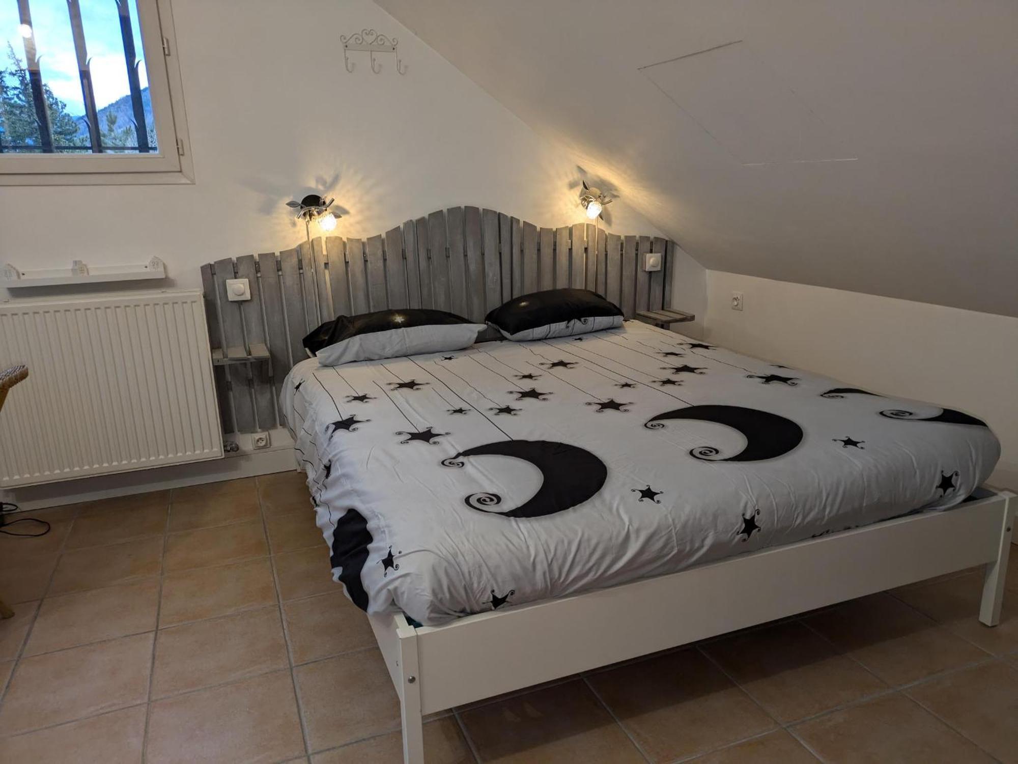La Tulipe **** Bed & Breakfast Савин Екстериор снимка